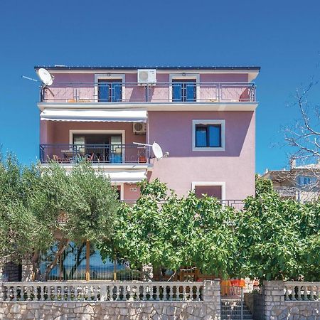 Cozy Apartment In Novi Vinodolski With Kitchen Exterior photo